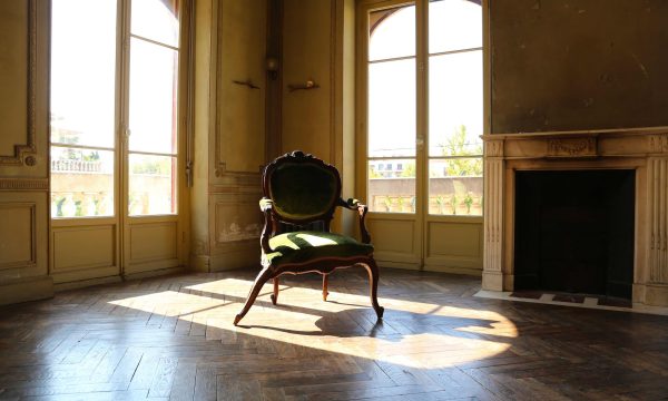 01-UN-PAS-DE-CÔTÉ